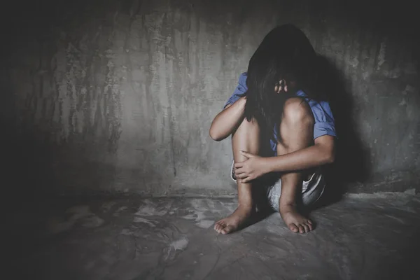 Gewalt gegen Kinder und Missbrauch. Stockbild