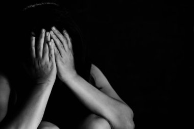 Korku, yalnızlık, depresyon, istismar, bağımlılık kavramı