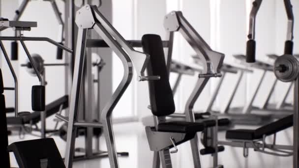 Egzersiz Ekipmanlı Boş Spor Salonu Modern Fitness Merkezinin Içi Kapalı — Stok video