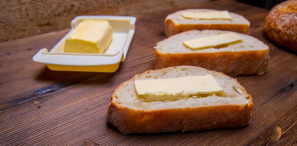 Sandwich Brood Boter Maslenitsa Met Boter Een Houten Tafel Met — Stockfoto