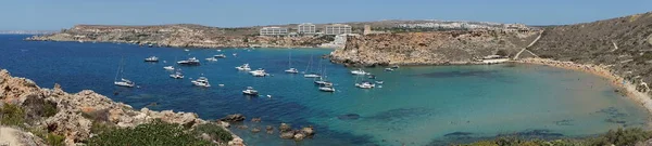 Foto Panorama Magníficas Vistas Riviera Beach Pequeña Torre Vigilancia Ghajn —  Fotos de Stock