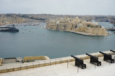 Selamlama Bataryası Valletta, Malta 'da bulunan bir topçu bataryasıdır.. 