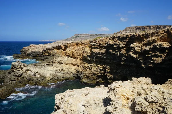 Υπέροχη Βραχώδης Ακτή Της Μεσογείου Triq Tal Prajjet Mellieha Μάλτα — Φωτογραφία Αρχείου