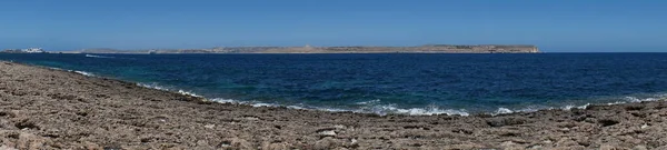 Foto Panorama Magnífica Costa Mediterránea Triq Marfa Mellieha Malta —  Fotos de Stock