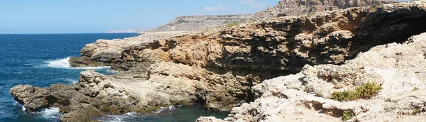 Foto Panorama Magnífica Costa Rocosa Mediterránea Triq Tal Prajjet Mellieha —  Fotos de Stock