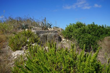 Aziz Agatha Kulesi yakınlarındaki harabeler. Triq Tad-Dahar, Il-Mellieha, Malta