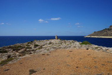 Cumnija Kanalizasyon Tedavi Tesisi yakınlarındaki Akdeniz Burnu 'nda. Mellieha, Malta
