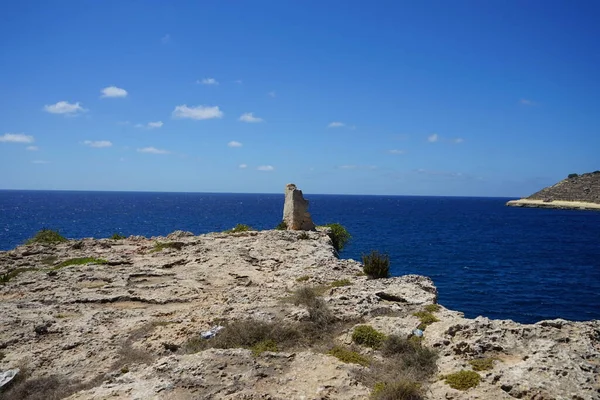 Mys Středozemním Moři Poblíž Čistírny Odpadních Vod Cumnija Mellieha Malta — Stock fotografie