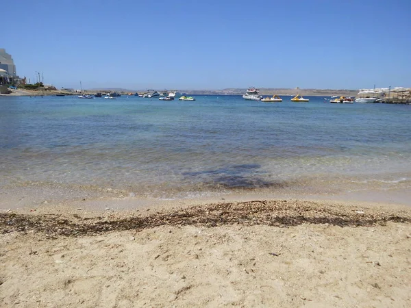 地中海沿岸富饶的沙滩 Triq Ramla Mellieha 马耳他 — 图库照片