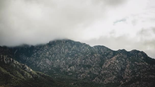 Timelapse de nubes sobre montaña en Tucson, Arizona — Vídeos de Stock