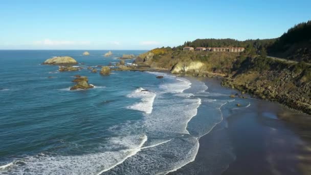 Casas de vacaciones con vistas a la playa en Brookings, Oregon — Vídeo de stock