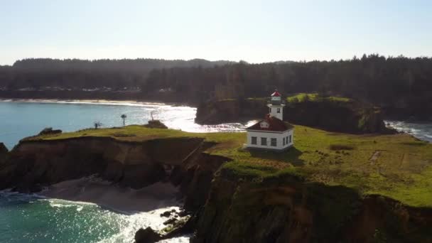 Drone Circling Around The Historic Cape Arago Lighthouse in Charleston, Oregon — стоковое видео