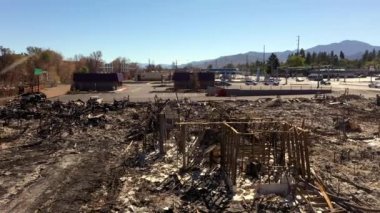 Almeda Fire 2020 'den Phoenix Oregon' daki yanmış bölge havası. 
