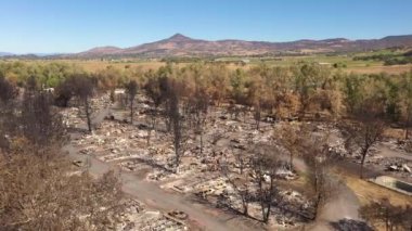 Almeda Fire 2020 'den Phoenix Oregon' daki yanmış bölge havası. 