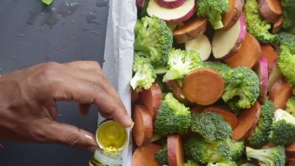 Top View Hands Preparing Oven Tray Chopped Vegetables — Stock Video