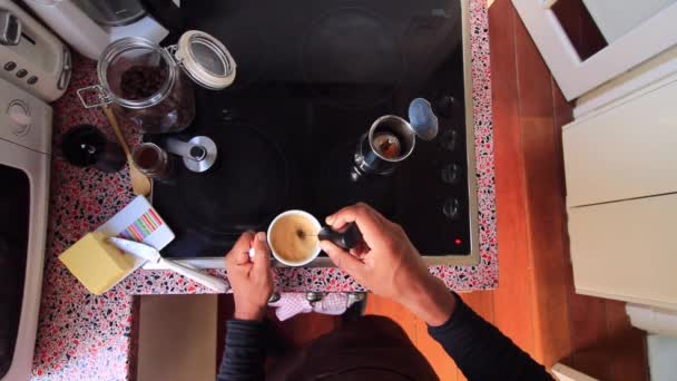 Vue Dessus Personne Faisant Café Avec Beurre Huile Mct — Video