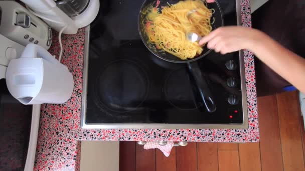 Carbonara Pasta Being Prepared Electric Stove Kitchen — Stock Video
