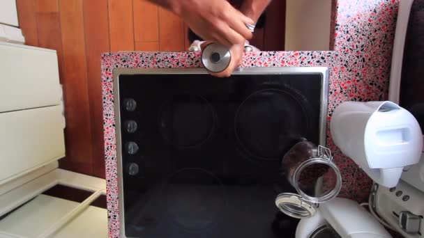 头像人工研磨巴西烤咖啡豆 — 图库视频影像