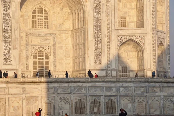 Taj Mahal Est Mausolée Marbre Blanc Ivoire Situé Sur Rive — Photo