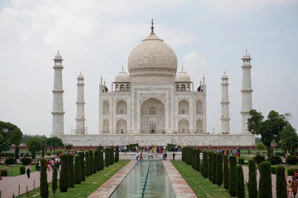 Taj Mahal Mausoleo Mármol Blanco Marfil Orilla Sur Del Río — Foto de Stock