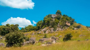 Saa nane adası, Mwanza