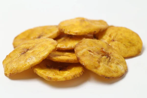 Söta Banan Chips Isolerad Vit Bakgrund — Stockfoto