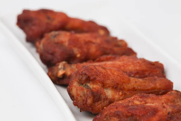 Närbild Fried Chicken Wings Isolerad Vit Bakgrund — Stockfoto