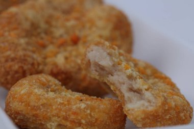 Tavuk Külçeleri Beyaz Arkaplanda İzole Edildi