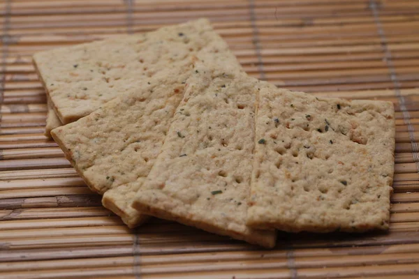 Foglie Secche Limone Sottili Cracker Gustosi Cracker Croccanti Idea Biscotti — Foto Stock