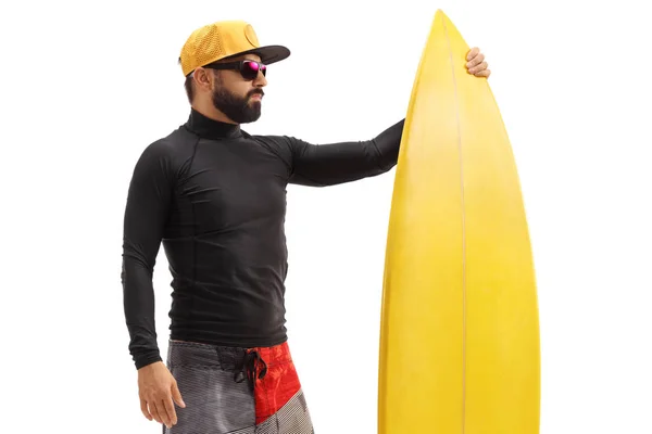 Surfista Che Tiene Una Tavola Surf Isolata Sfondo Bianco — Foto Stock