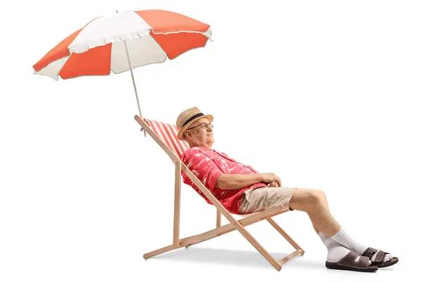 Elderly Tourist Sitting Deck Chair Umbrella Isolated White Background — Stock Photo, Image