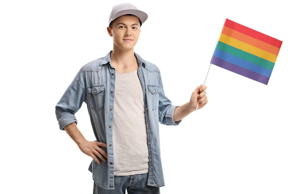 白い背景に分離された虹色の旗を持つ若者 — ストック写真