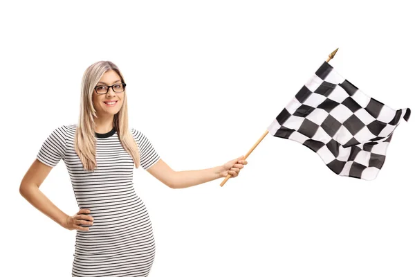 Jonge Vrouw Zwaaien Een Geblokte Vlag Weergegeven Geïsoleerd Witte Achtergrond — Stockfoto