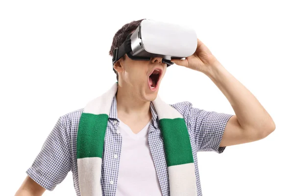 Aufgeregten Jungen Mann Mit Einem Headset Isoliert Auf Weißem Hintergrund — Stockfoto