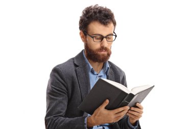 adam beyaz zemin üzerine izole kitap okuma
