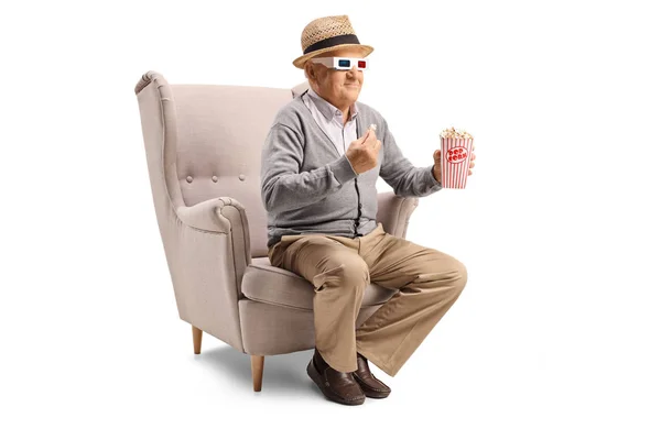 Plan Complet Homme Âgé Avec Des Lunettes Pop Corn Assis — Photo