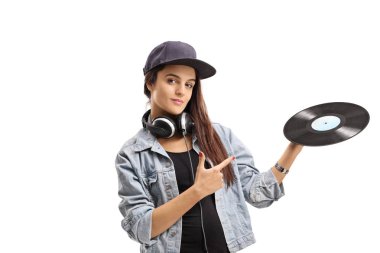 Dişi bir vinil kayıt tutan ve beyaz arka planda izole işaret