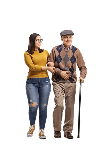 Ritratto Completo Una Giovane Donna Che Aiuta Uomo Anziano Camminare — Foto Stock