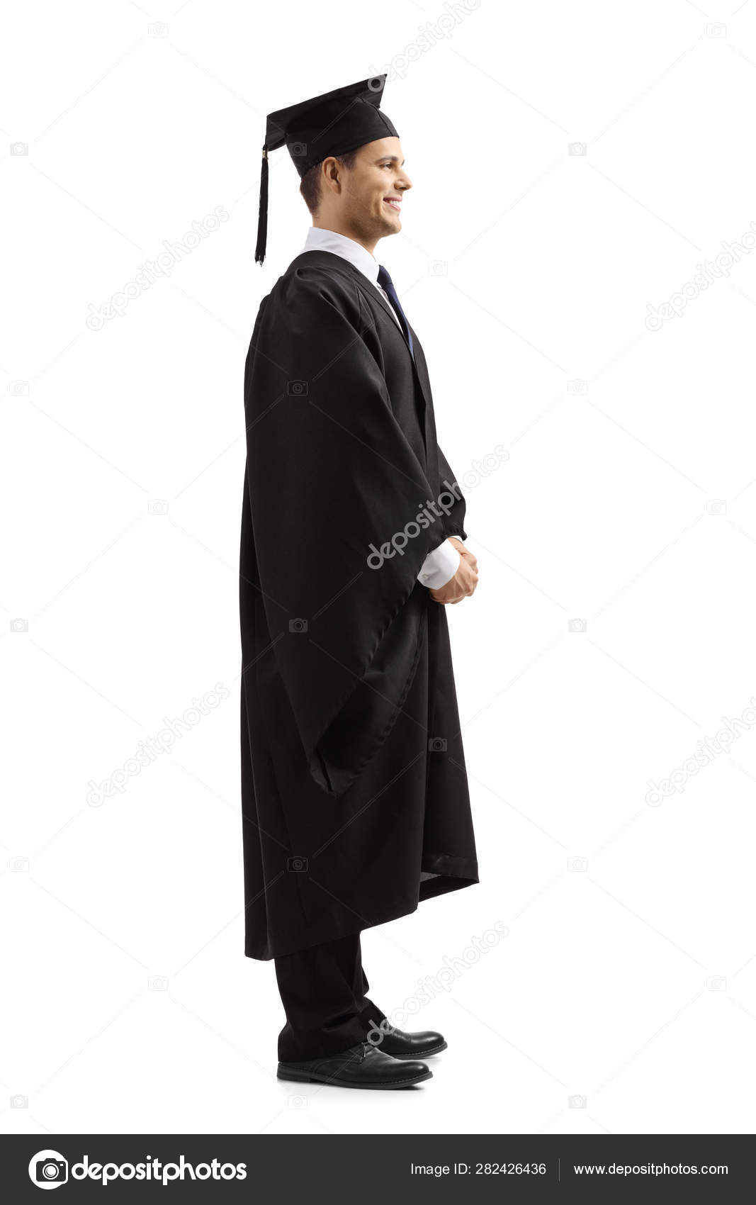 Glasgow Caledonian University Bachelors Graduation Set – Churchill Gowns