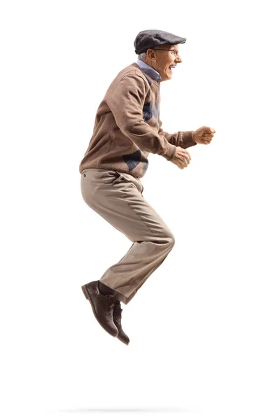 Energisk Senior man hoppning — Stockfoto