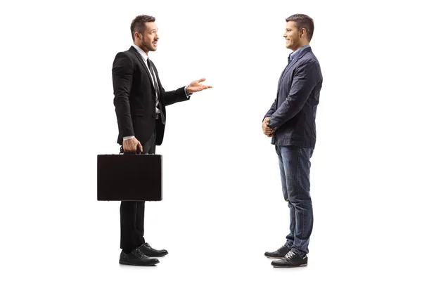 Empresario hablando con un hombre — Foto de Stock