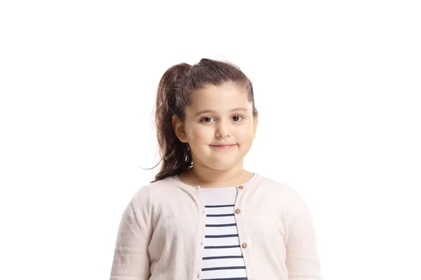 Портрет маленької дівчинки, яка посміхається в камеру — стокове фото