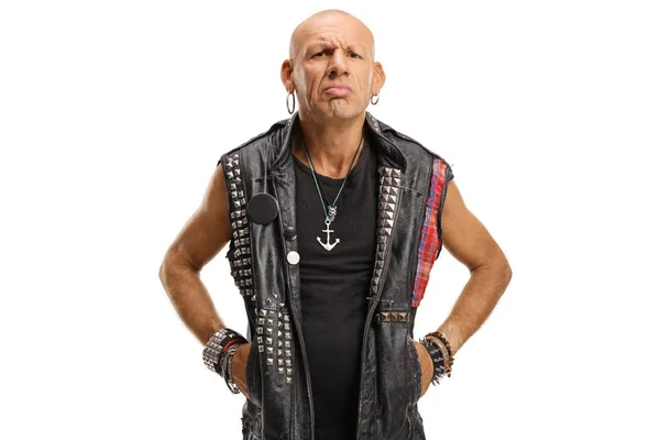 Portrét seriózního plešatého punku středního věku v kožené vestě — Stock fotografie