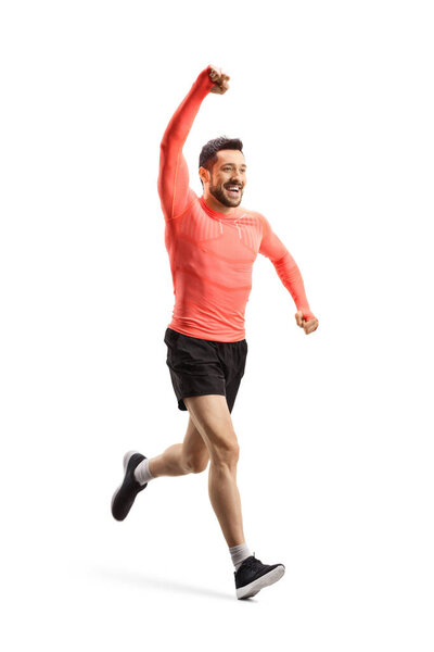 Полнометражный снимок бегущего и жестикулирующего молодого человека на белом фоне
