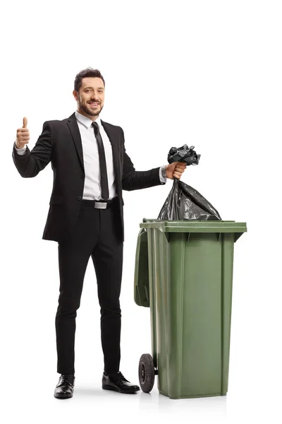 Retrato Completo Hombre Negocios Tirando Una Bolsa Basura Cubo Basura —  Fotos de Stock