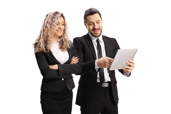 Professionele Man Een Zwart Pak Toont Iets Een Tablet Aan — Stockfoto