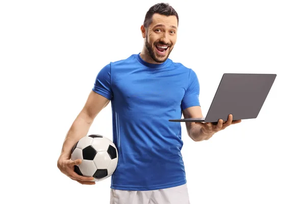 Voetbalspeler Met Een Bal Een Laptop Geïsoleerd Een Witte Achtergrond — Stockfoto