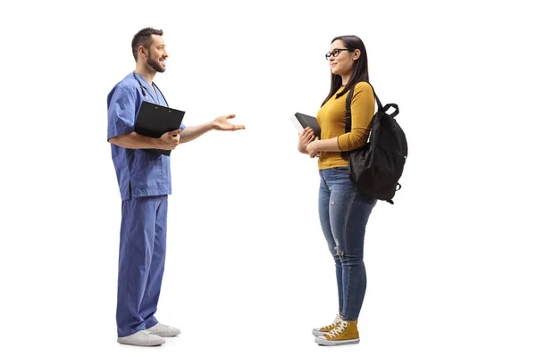 Full Length Profile Shot Male Healthcare Worker Talking Young Female — Stock Photo, Image