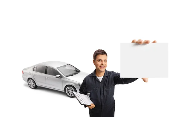 Auto Mechanic Worker Silver Car Holding Blank Card Isolated White — Stock Photo, Image