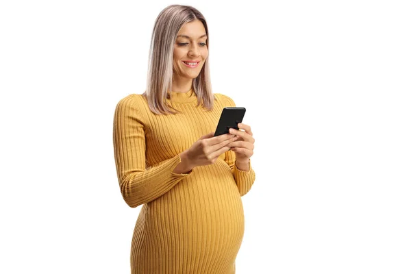Ξανθιά Έγκυος Γυναίκα Χρησιμοποιώντας Ένα Smartphone Απομονωμένο Λευκό Φόντο — Φωτογραφία Αρχείου